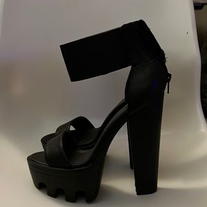 Y2K heels